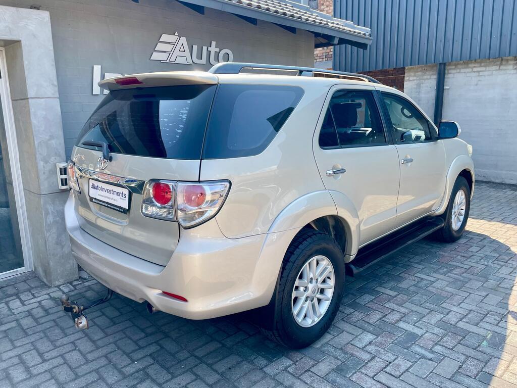 TOYOTA FORTUNER FORTUNER 2.5D-4D RB A/T - 5