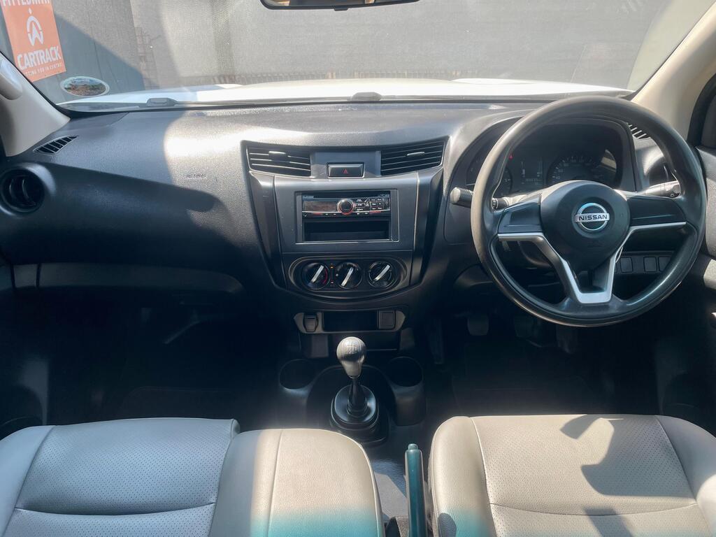 NISSAN NAVARA NAVARA 2.5DDTI XE S/C P/U - 11
