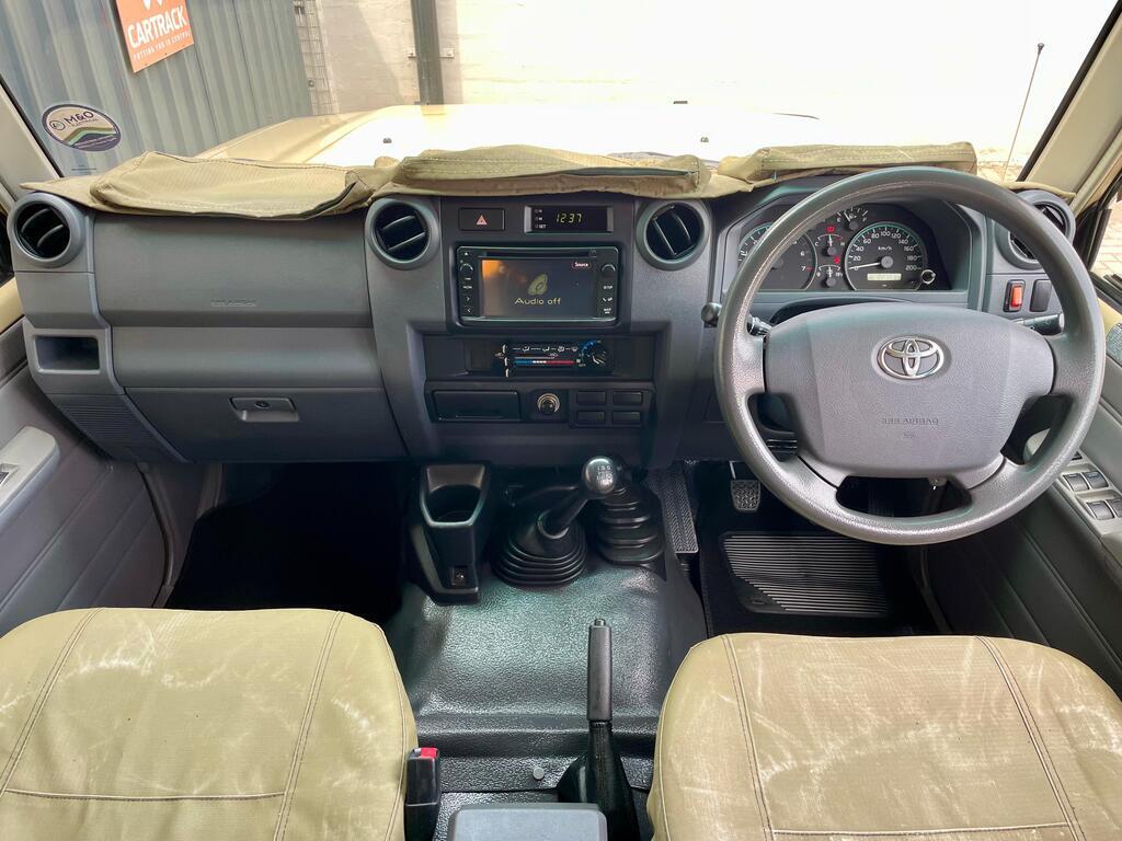 TOYOTA LAND CRUISER PICK UP LAND CRUISER 79 4.0P P/U D/C - 13
