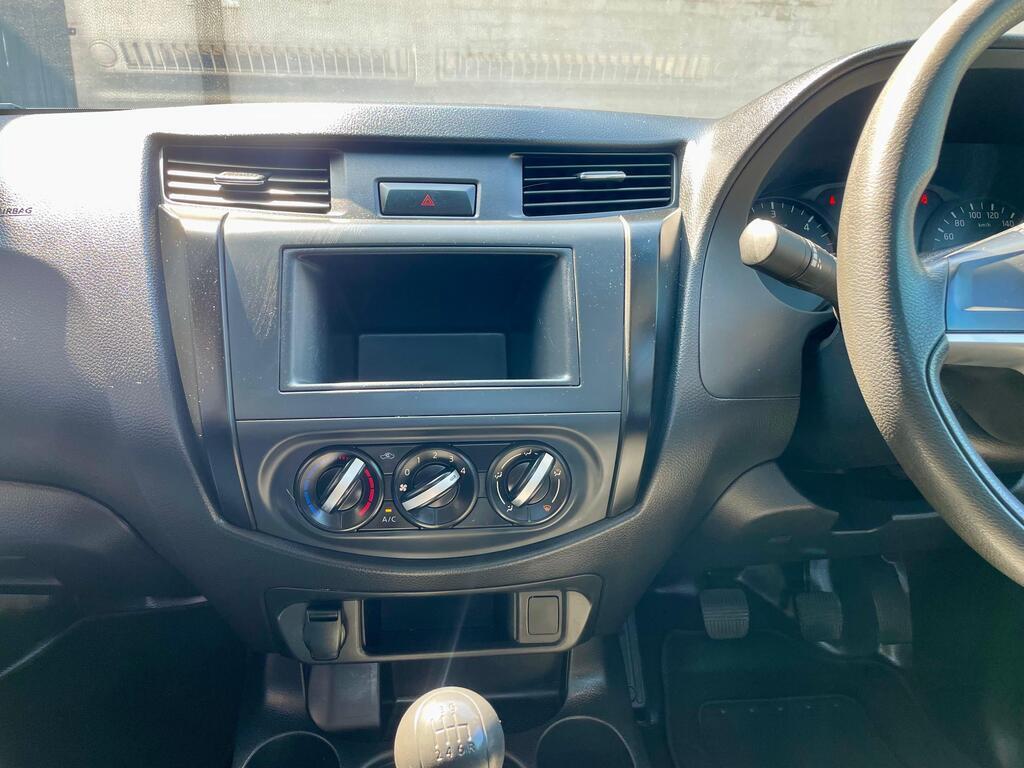 NISSAN NAVARA NAVARA 2.5DDTI XE S/C P/U - 13