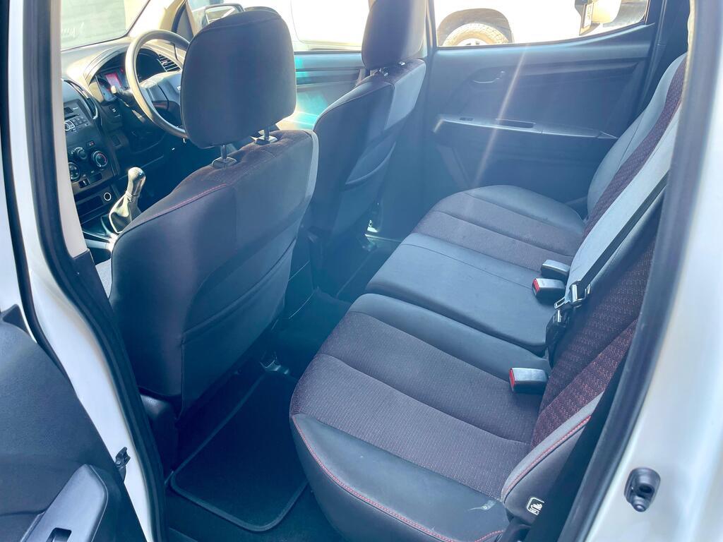 ISUZU D-MAX D-MAX 250 HO HI-RIDE 4X4 D/C P/U - 13