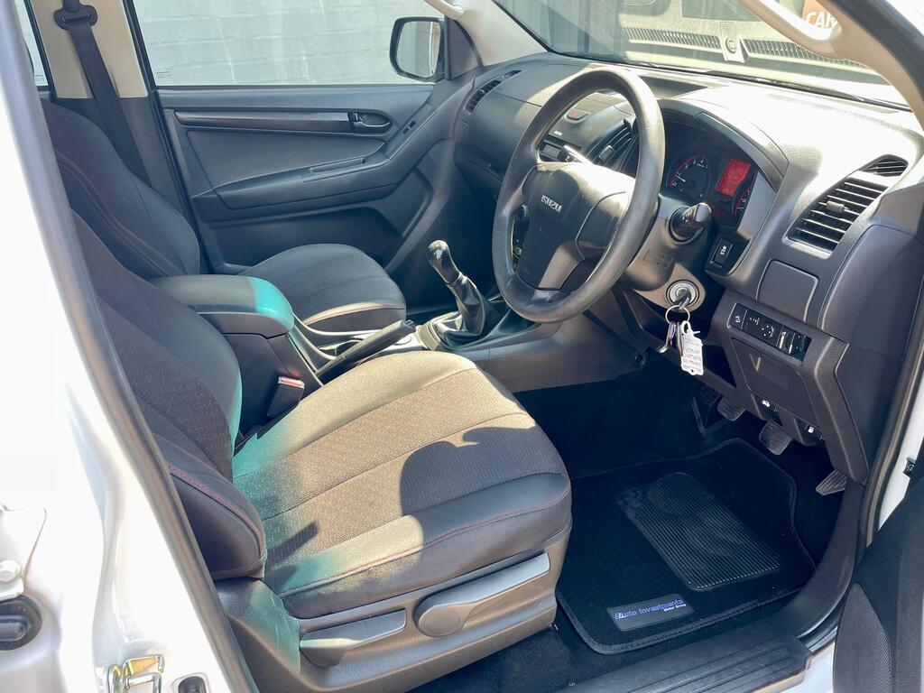 ISUZU D-MAX D-MAX 250 HO HI-RIDE 4X4 D/C P/U - 17