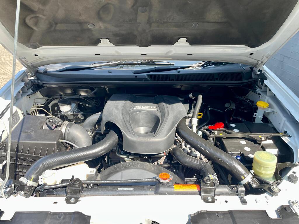ISUZU D-MAX D-MAX 250 HO HI-RIDE 4X4 D/C P/U - 9