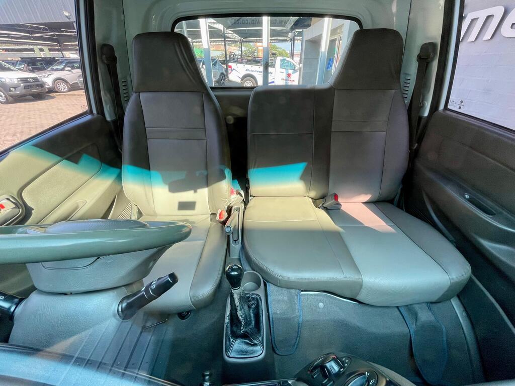 HYUNDAI H100 / BAKKIE H100 2.6D A/C F/C D/S - 15