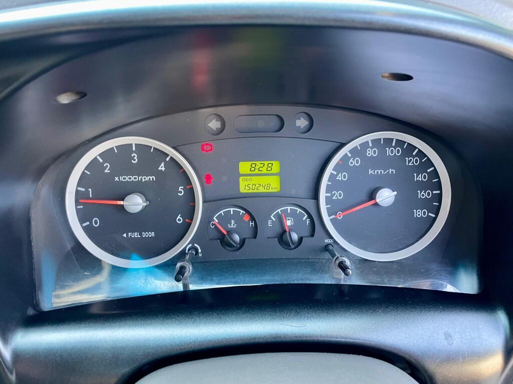 HYUNDAI H100 / BAKKIE H100 2.6D A/C F/C D/S - 17