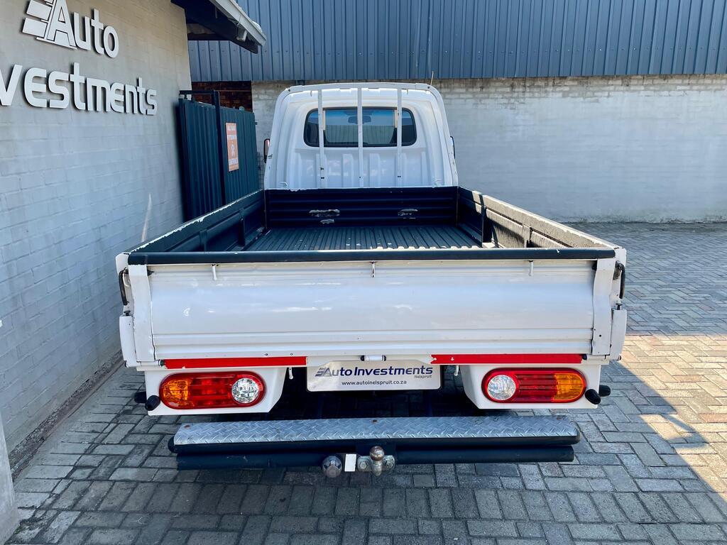 HYUNDAI H100 / BAKKIE H100 2.6D A/C F/C D/S - 6