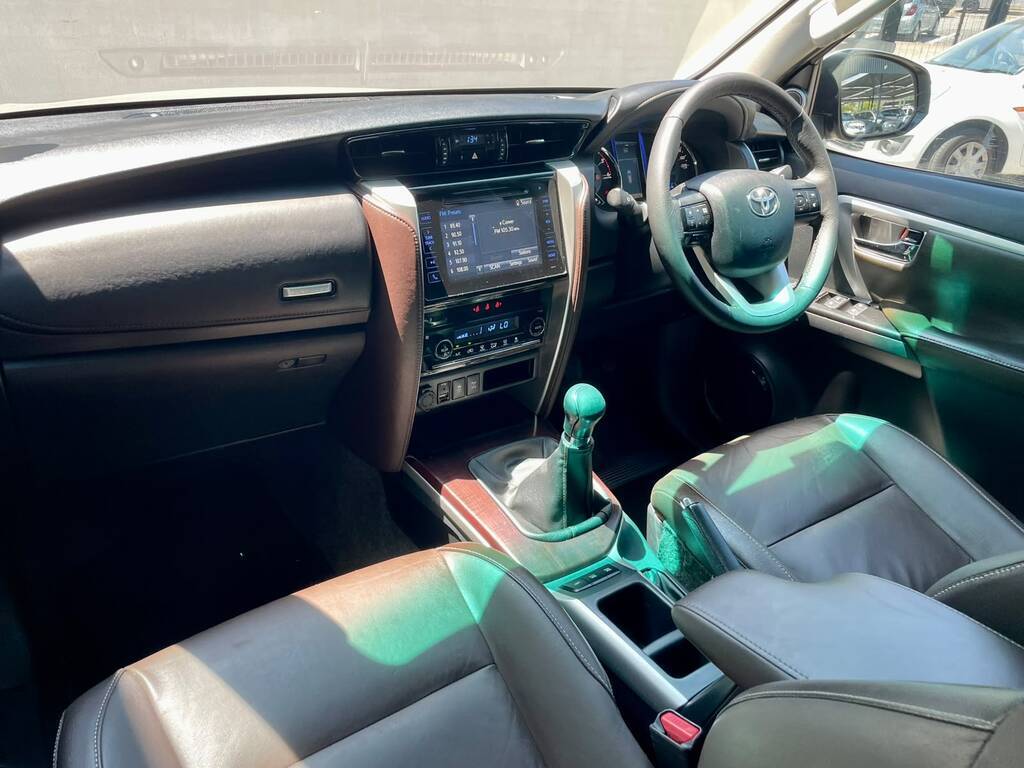 TOYOTA FORTUNER FORTUNER 2.8GD-6 R/B - 14