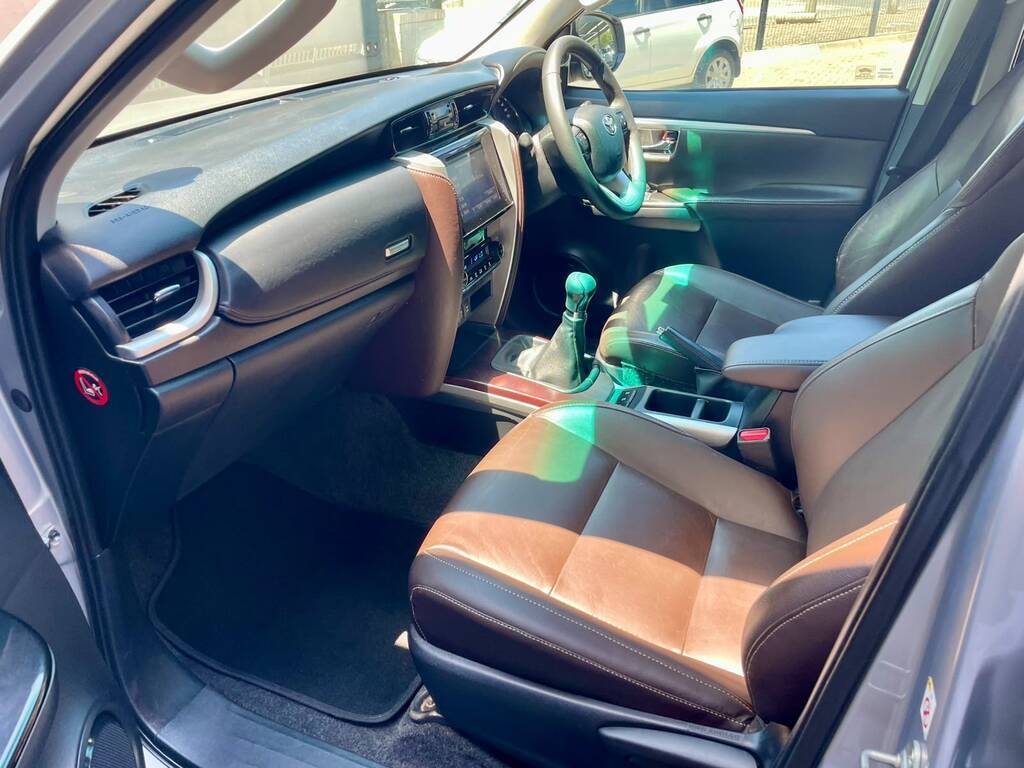TOYOTA FORTUNER FORTUNER 2.8GD-6 R/B - 15