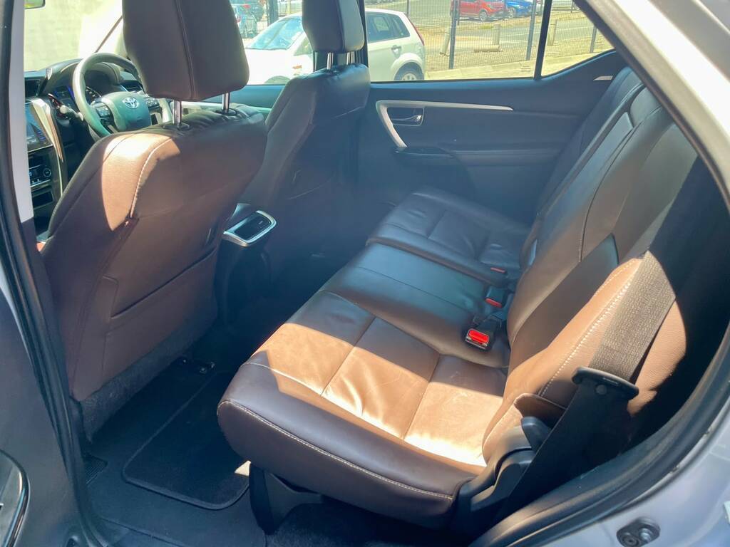 TOYOTA FORTUNER FORTUNER 2.8GD-6 R/B - 16