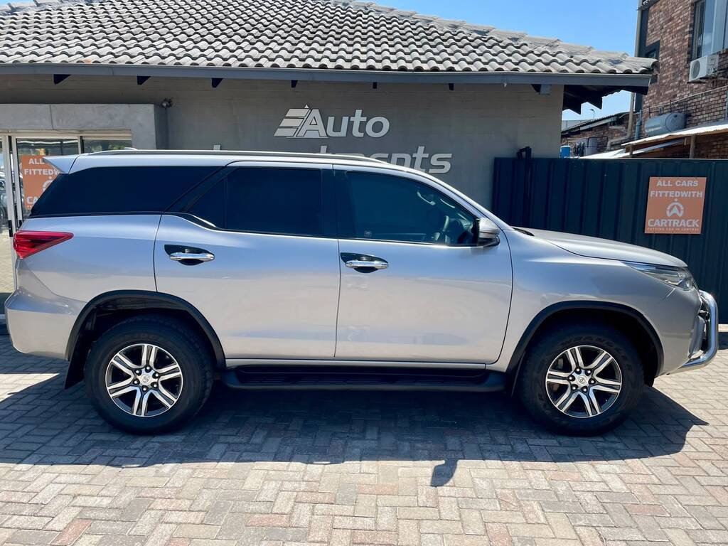 TOYOTA FORTUNER FORTUNER 2.8GD-6 R/B - 4