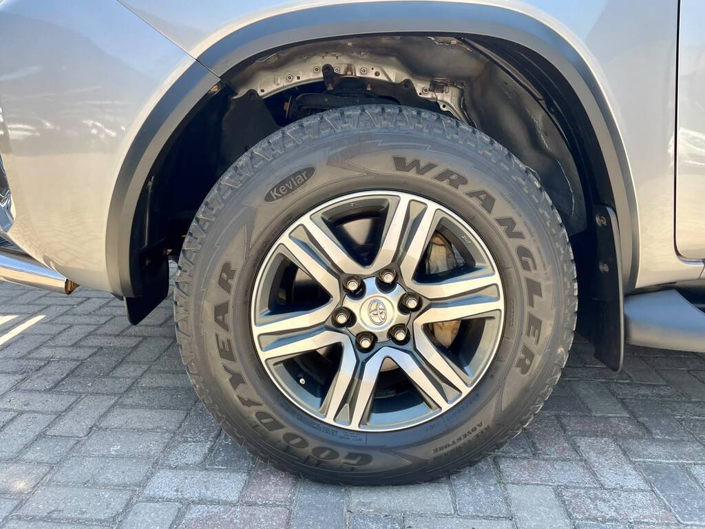 TOYOTA FORTUNER FORTUNER 2.8GD-6 R/B - 9