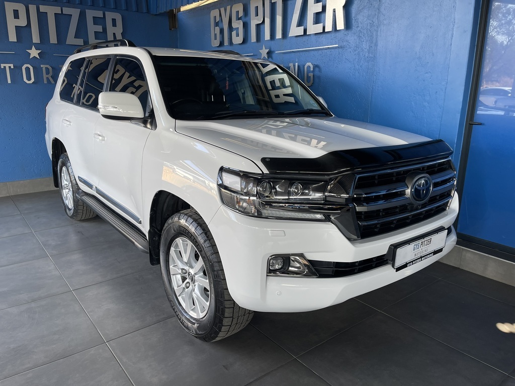 2020 Toyota LAND CRUISER 200 LAND CRUISER 200 V8 4.5D VX-R A/T photo