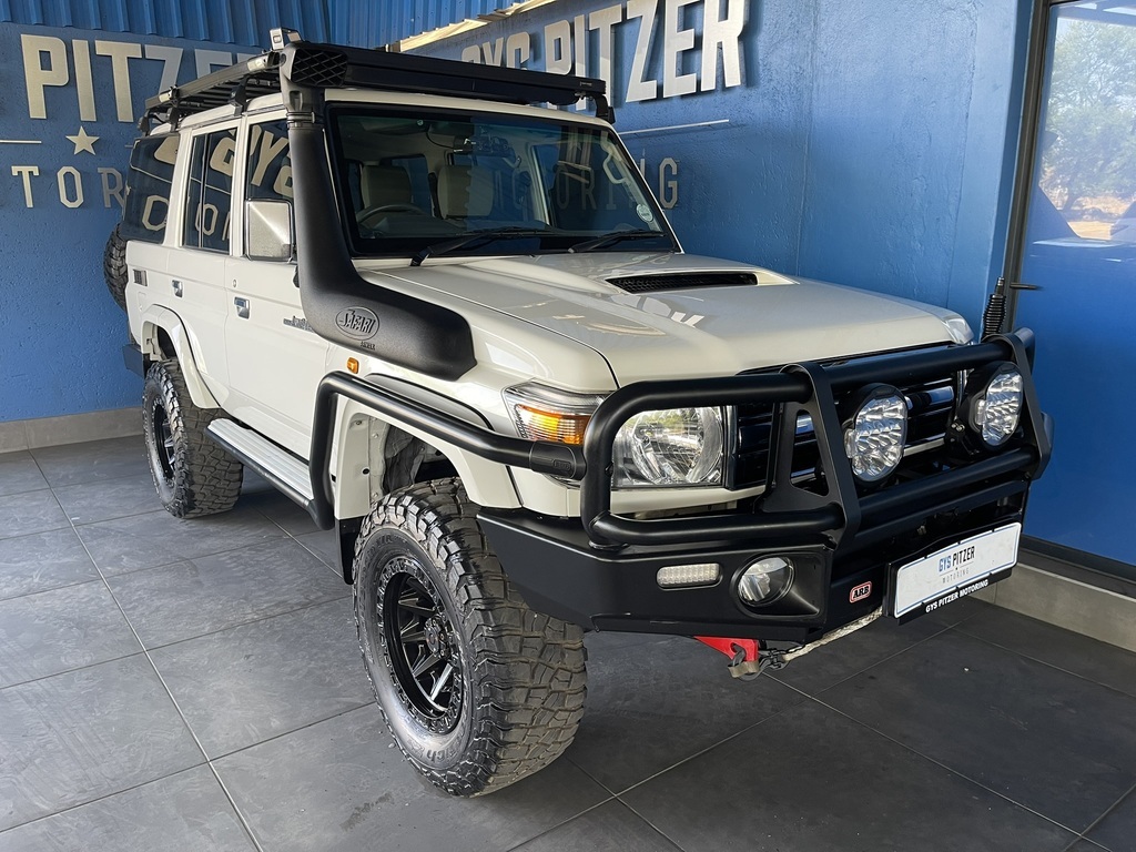 2023 Toyota LAND CRUISER 76 LANDCRUISER 76 4.5D V8 S/W photo