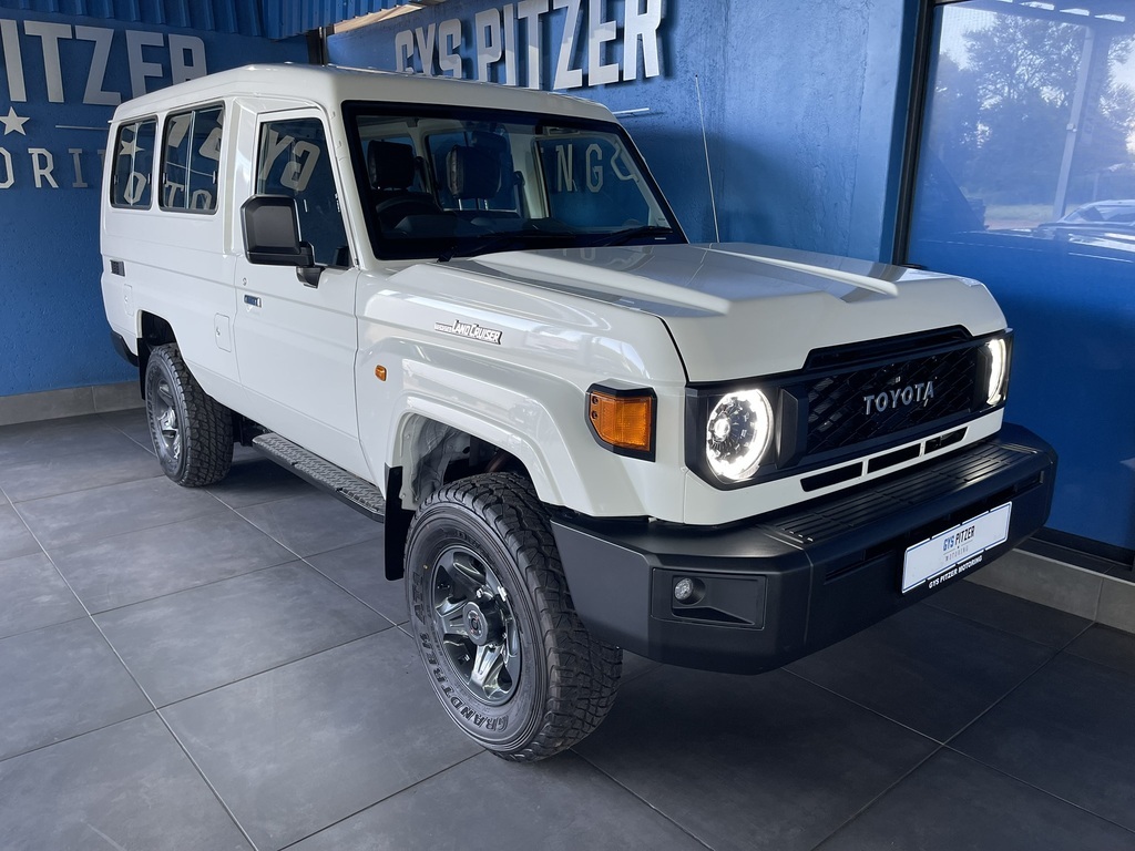 2026 Toyota LAND CRUISER 78 LANDCRUISER 78 4.2D S/W photo
