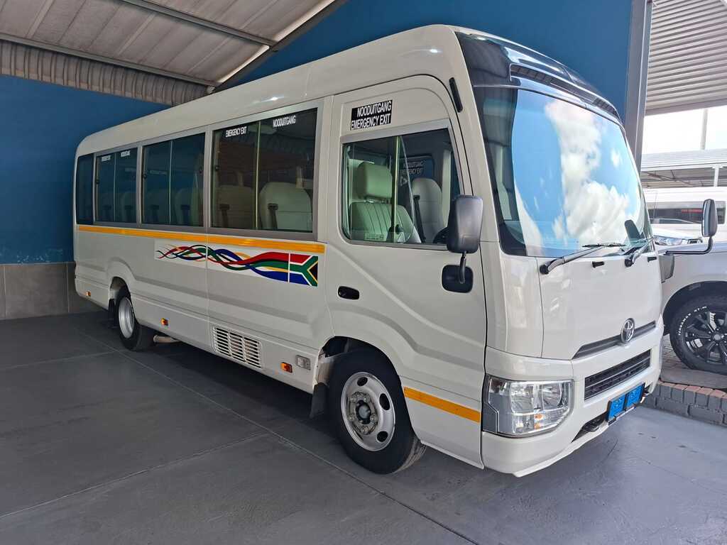 2021 TOYOTA QUANTAM COASTER 4.0D 23 SEATER B/S