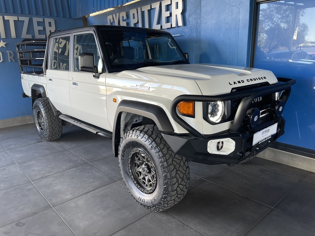 2026 Toyota LAND CRUISER 79 LAND CRUISER 79 2.8 GD-6 P/U D/C A/T photo