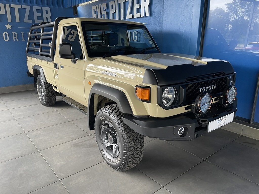 2025 Toyota LAND CRUISER 79 LAND CRUISER 79 2.8 GD-6 P/U S/C A/T photo