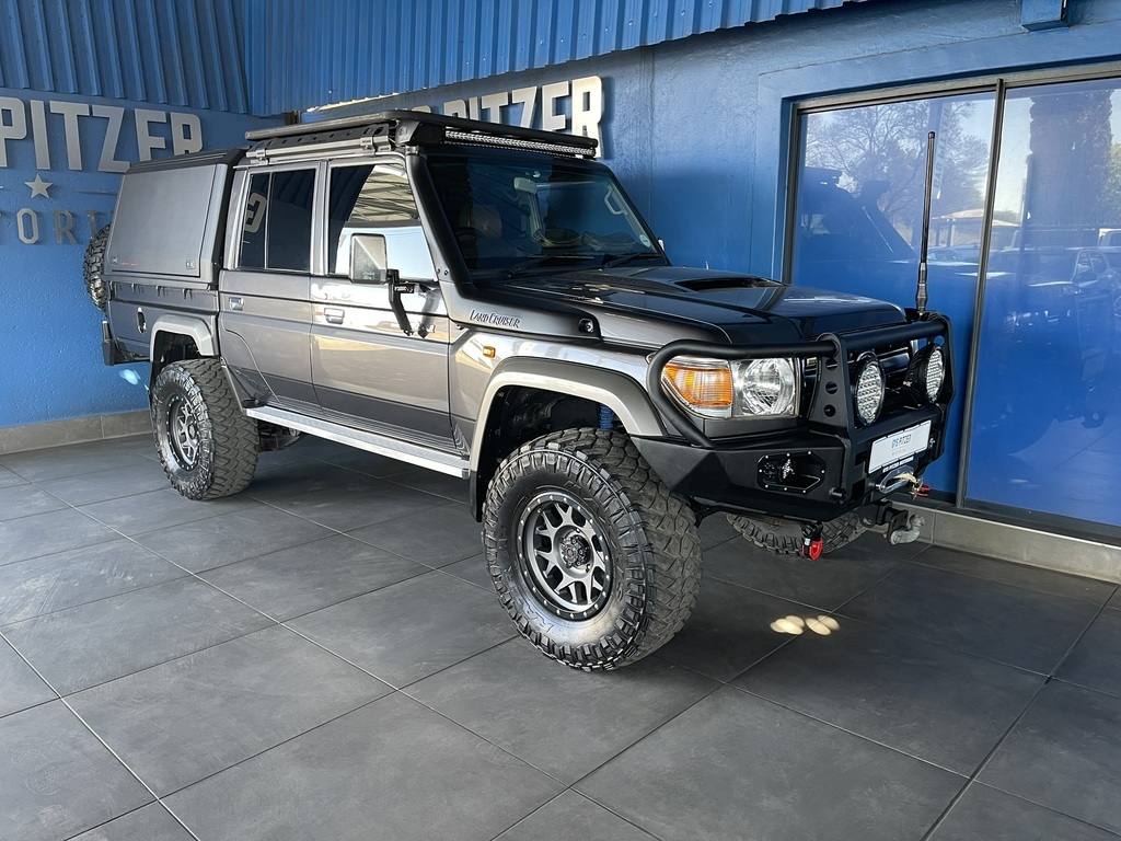 2017 TOYOTA LAND CRUISER PICK UP LAND CRUISER 79 4.5D P/U D/C