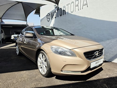 2013 VOLVO V40 V40 T3 ELITE