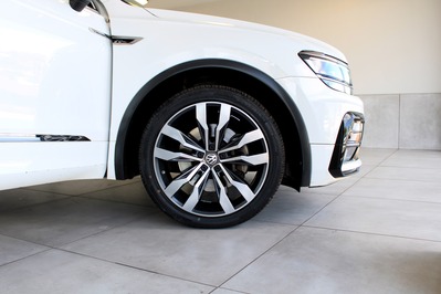 2018 VOLKSWAGEN TIGUAN, White, 177940Kms, Automatic, SUV, Petrol, R299 900, Wingfield CYD