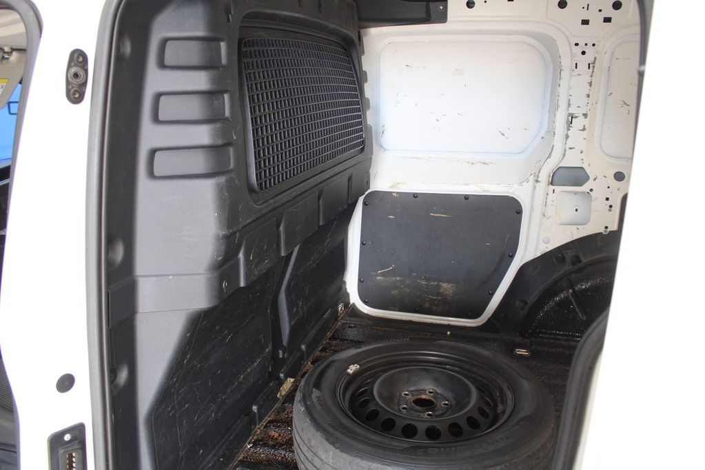 2022 VOLKSWAGEN CADDY, White, 176500Kms, Manual, Panel Van, Petrol, R249 900, Wingfield CYD