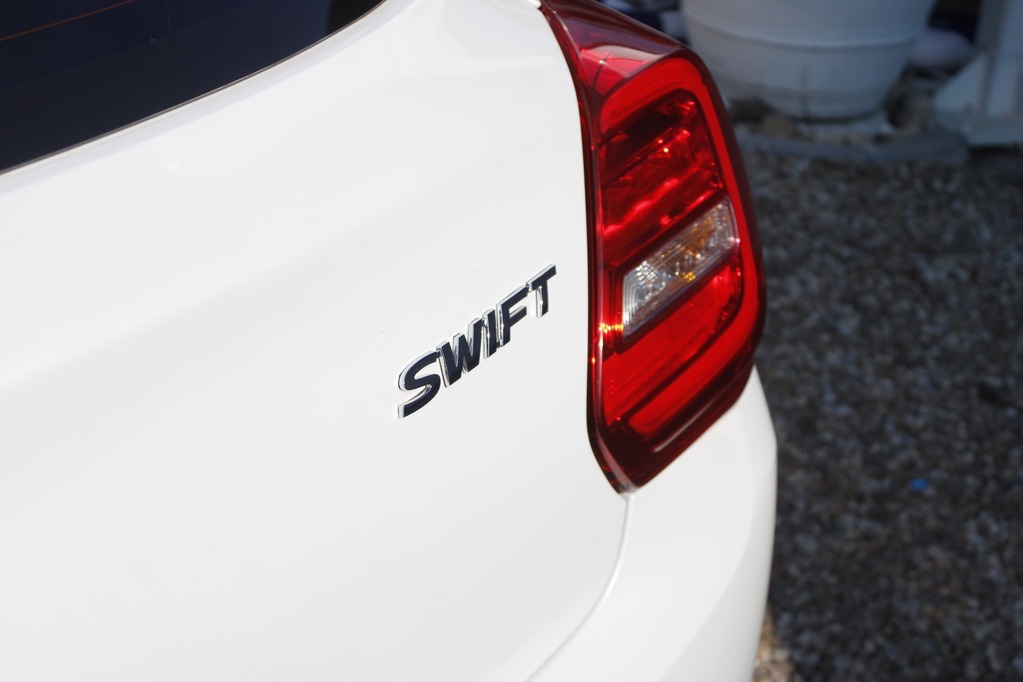 2019 SUZUKI SWIFT, White, 172974Kms, Manual, Hatchback, Petrol, R119 900, Wingfield CYD