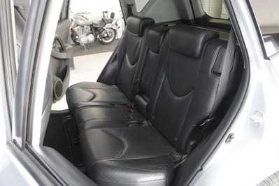 2012 TOYOTA RAV 4, Silver, 273714Kms, Manual, SUV, Diesel, R149 900, Wingfield CYD