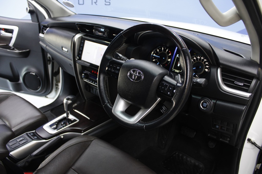 2020 TOYOTA FORTUNER, White, 124369Kms, Automatic, SUV, Diesel, R539 900, Wingfield CYD