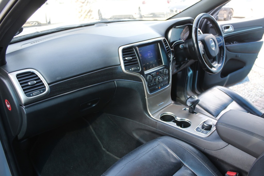 2014 JEEP GRAND CHEROKEE, Silver, 240639Kms, Automatic, SUV, Diesel, R149 900, Wingfield CYD