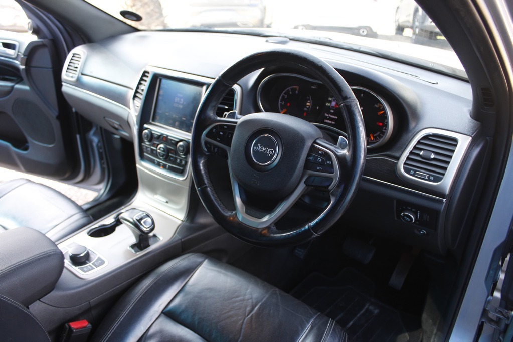 2014 JEEP GRAND CHEROKEE, Silver, 240639Kms, Automatic, SUV, Diesel, R149 900, Wingfield CYD