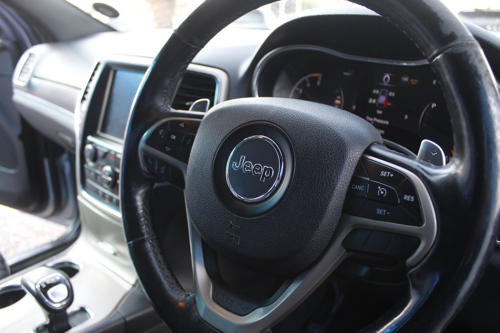 2014 JEEP GRAND CHEROKEE, Silver, 240639Kms, Automatic, SUV, Diesel, R149 900, Wingfield CYD