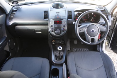 2011 KIA SOUL, White, 268420Kms, Manual, SUV, Petrol, R99 900, Wingfield CYD