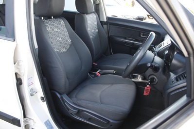 2011 KIA SOUL, White, 268420Kms, Manual, SUV, Petrol, R99 900, Wingfield CYD