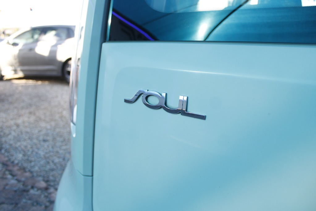 2011 KIA SOUL, White, 268420Kms, Manual, SUV, Petrol, R99 900, Wingfield CYD