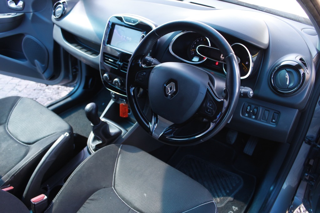 2015 RENAULT CLIO IV, Charcoal, 174956Kms, Manual, Hatchback, Petrol, R109 900, Wingfield CYD