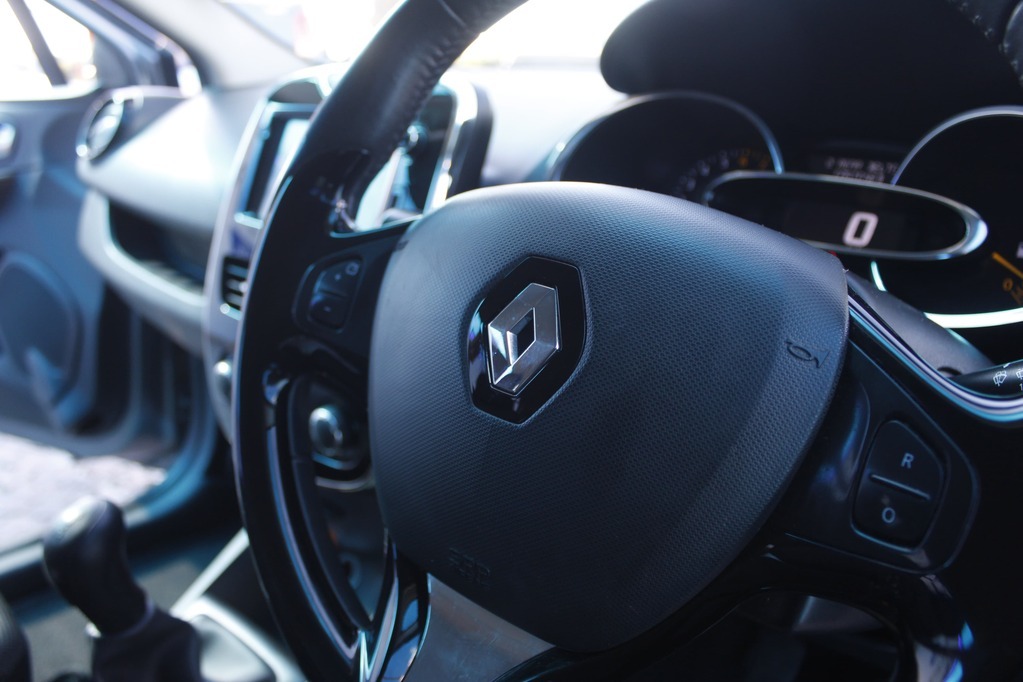 2015 RENAULT CLIO IV, Charcoal, 174956Kms, Manual, Hatchback, Petrol, R109 900, Wingfield CYD