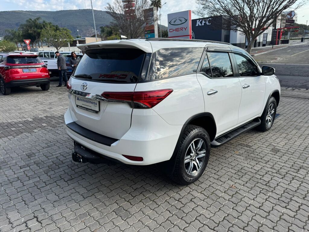 TOYOTA FORTUNER FORTUNER 2.4GD-6 R/B