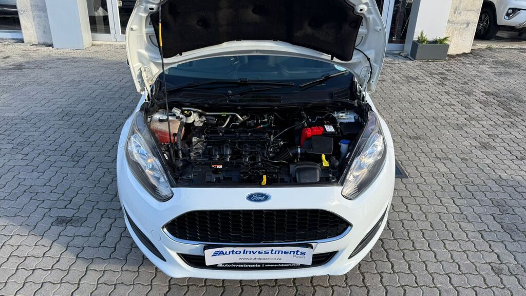 FORD FIESTA FIESTA 1.4 AMBIENTE 5 Dr - 11