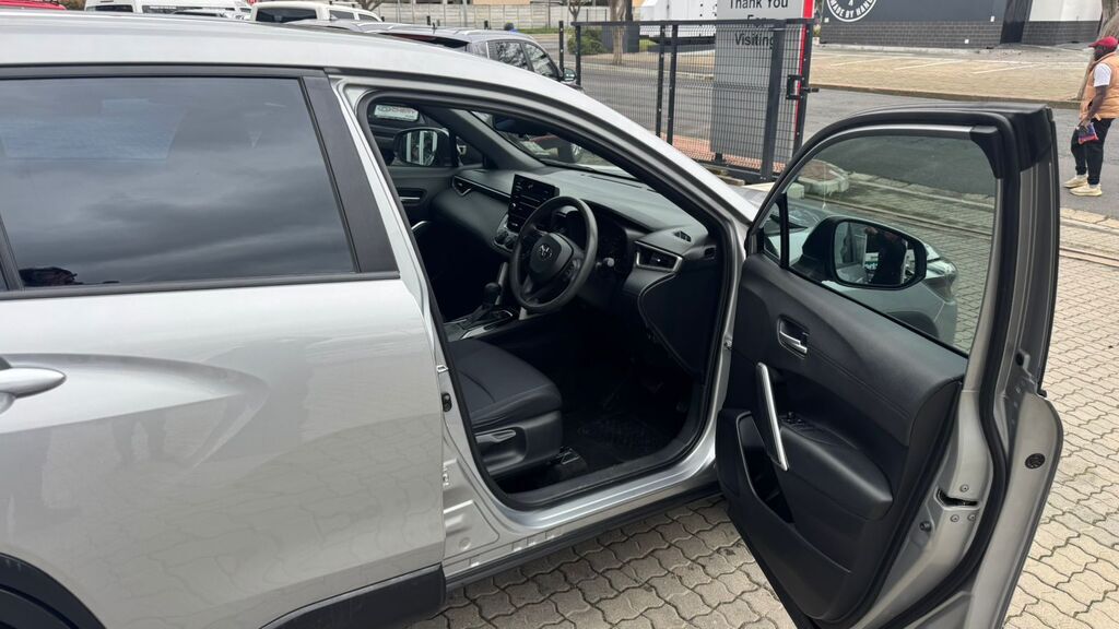 TOYOTA COROLLA CROSS COROLLA CROSS 1.8 XI - 8
