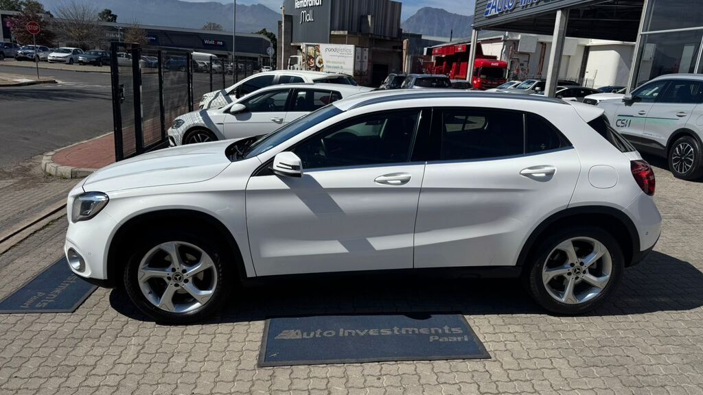 MERCEDES-BENZ GLA GLA 200 - 4
