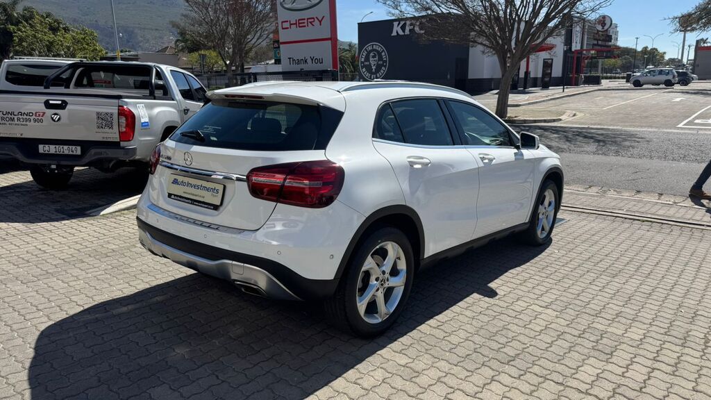 MERCEDES-BENZ GLA GLA 200 - 6