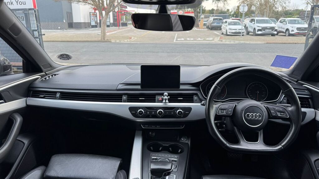 AUDI A4 A4 2.0T FSI SPORT STRONIC (B9) - 11