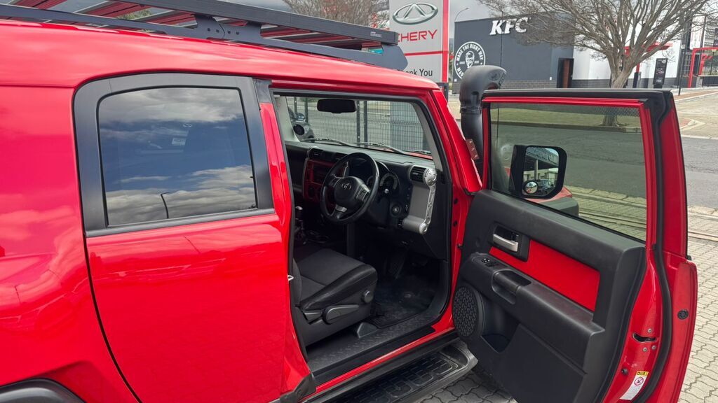 TOYOTA LANDCRUISER FJ CRUISER 4.0 V6 - 7