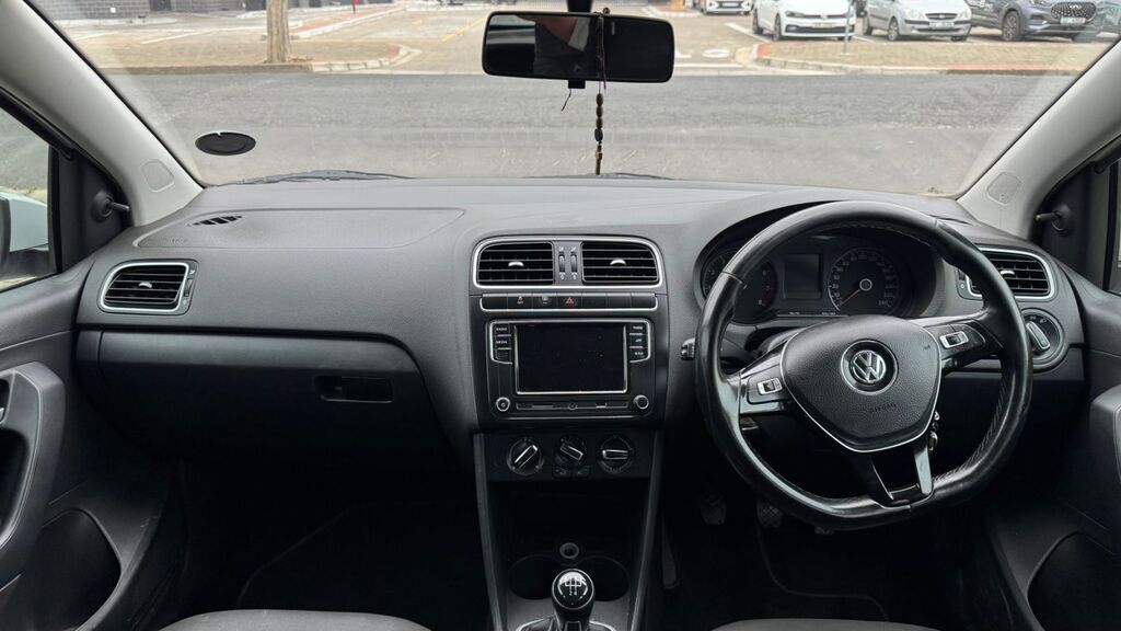 VOLKSWAGEN POLO VIVO POLO VIVO 1.6 HIGHLINE (5DR)