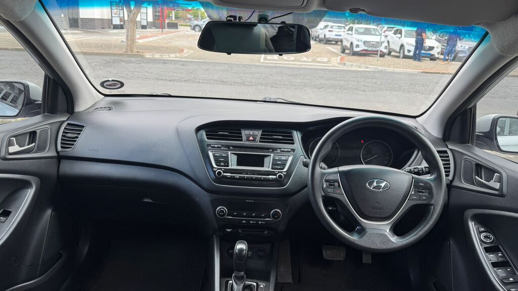 HYUNDAI I20 i20 1.4 FLUID A/T - 10