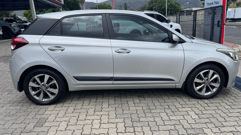 HYUNDAI I20 i20 1.4 FLUID A/T - 5