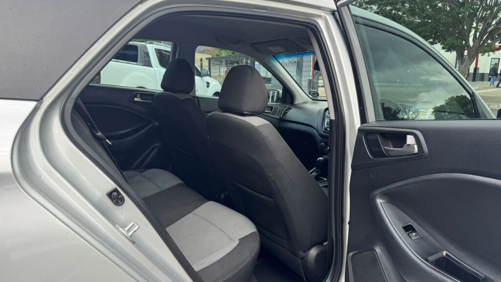 HYUNDAI I20 i20 1.4 FLUID A/T - 8
