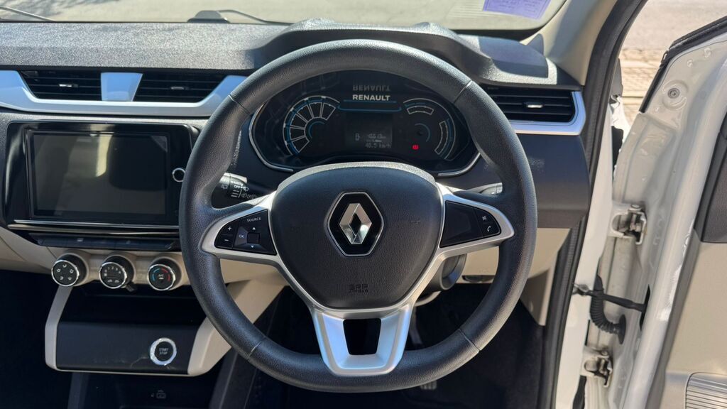RENAULT TRIBER TRIBER 1.0 PRESTIGE AMT - 12