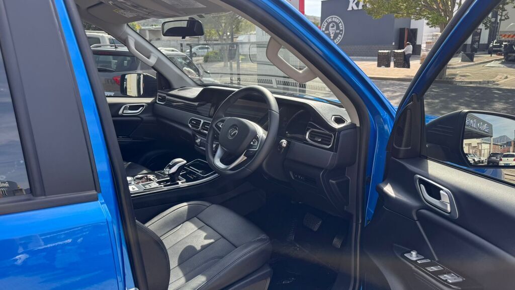FOTON TUNLAND TUNLAND 2.0T G7 LUXURY 4X4 A/T P/U D/C - 10