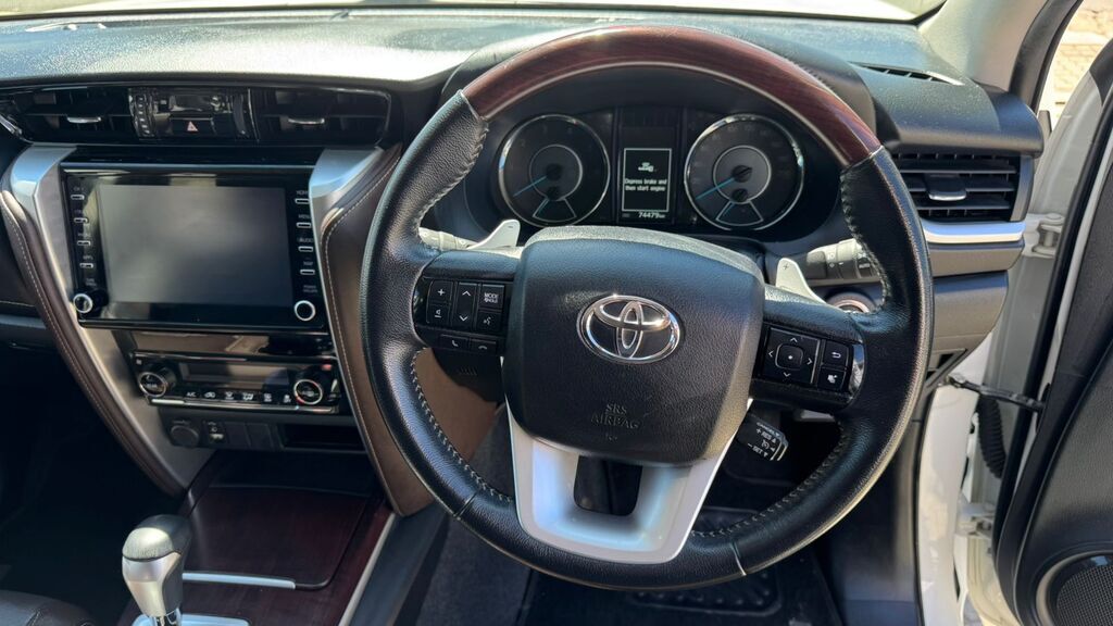 TOYOTA FORTUNER FORTUNER 2.8GD-6 R/B A/T - 9